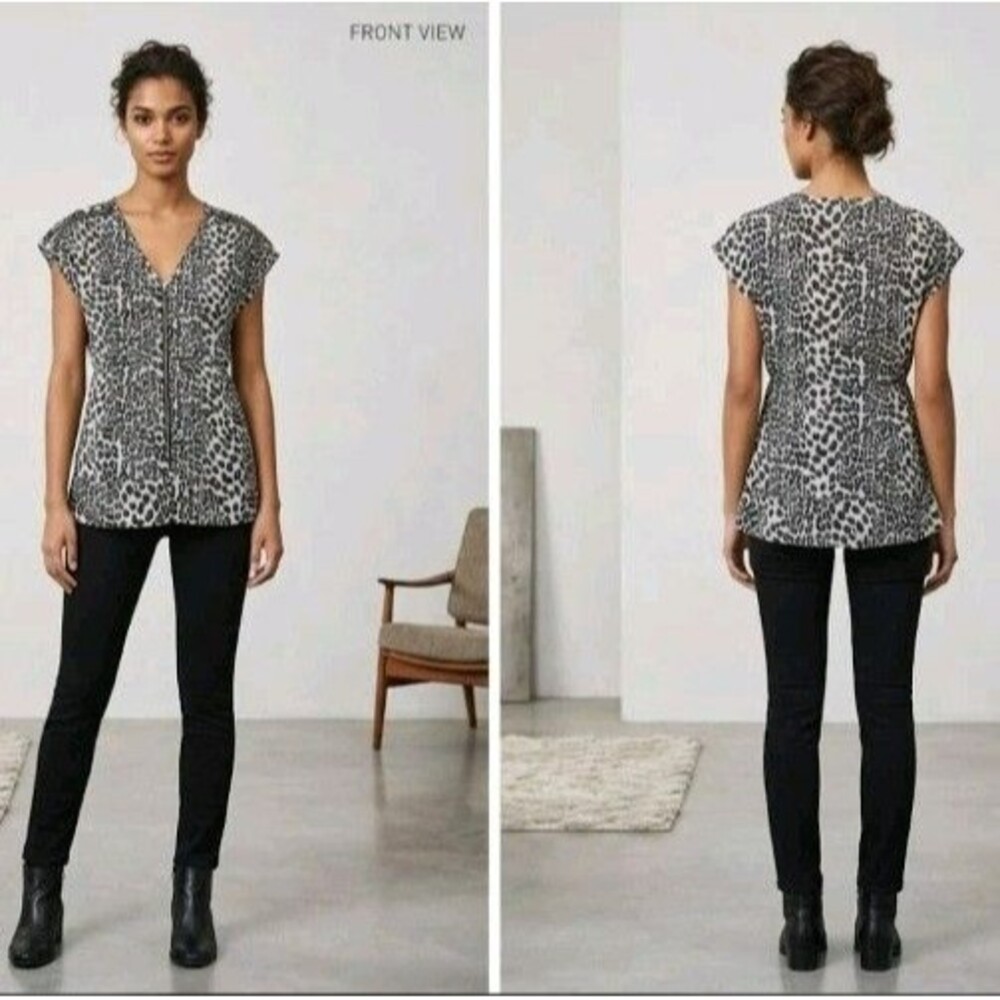 Walter Blouse Size M Leopard 100% Silk Zip Shoulders Zip Front